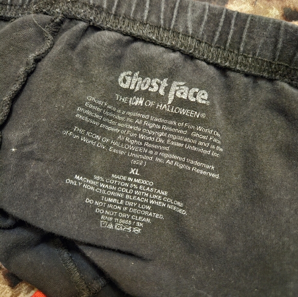 Scream Ghost Face Shorts - Picture 4 of 4
